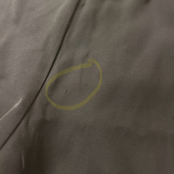 Lululemon High-Waist Noir Short 5.5" Black Size 6 - Picture 5 of 5